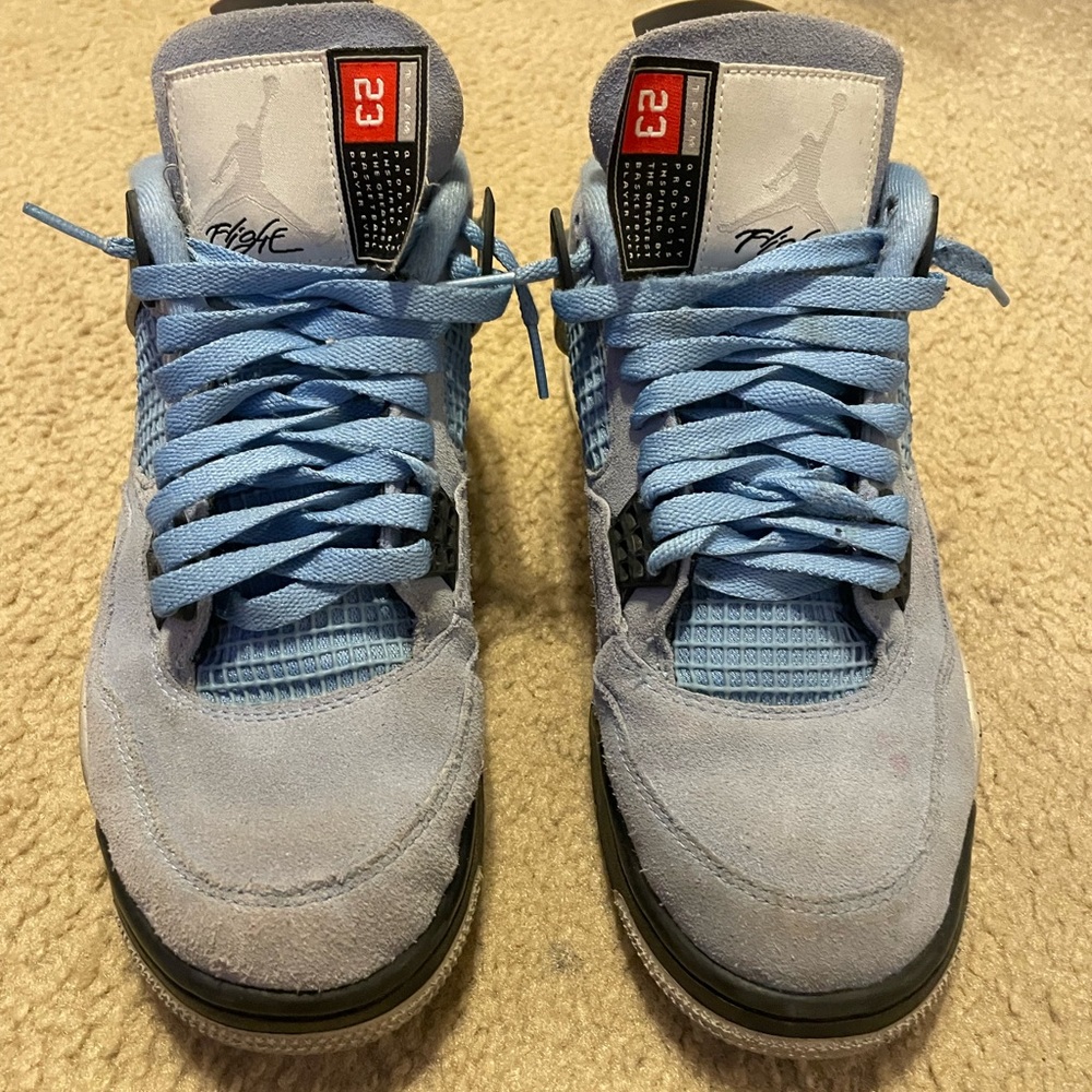 Jordon 4   UNC SIZE 9 1/2
